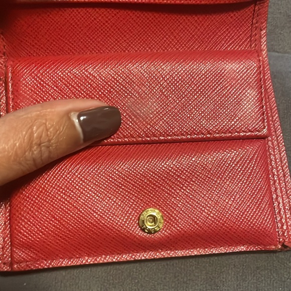Authentic Prada bifold wallet - Picture 6 of 9